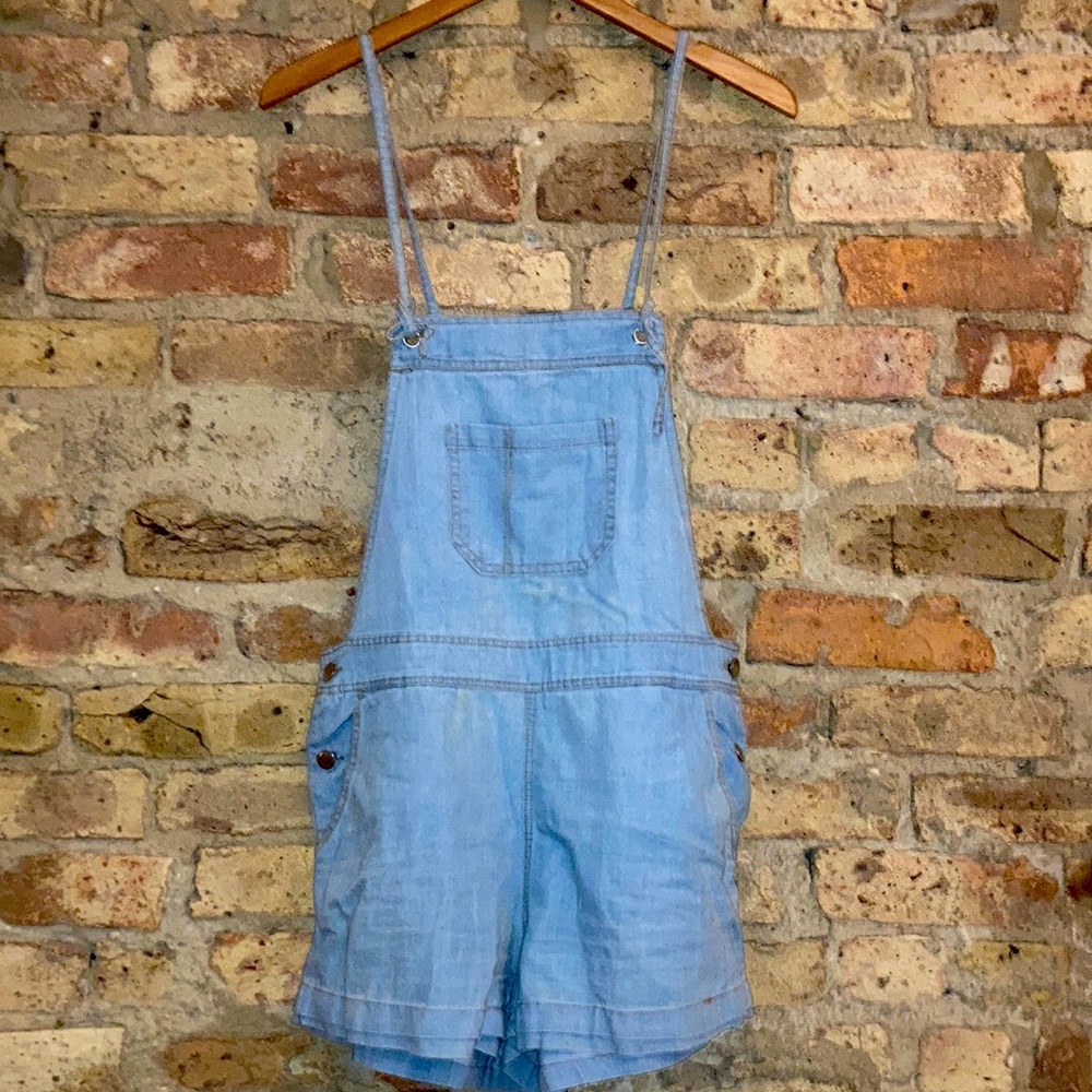 Light blue denim overall shorts - Picture 3 of 8